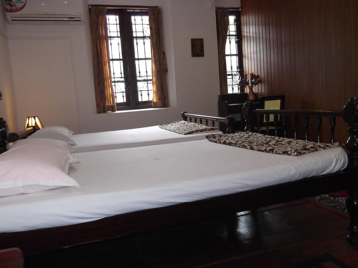 Madeleine Inn Kochi Ngoại thất bức ảnh