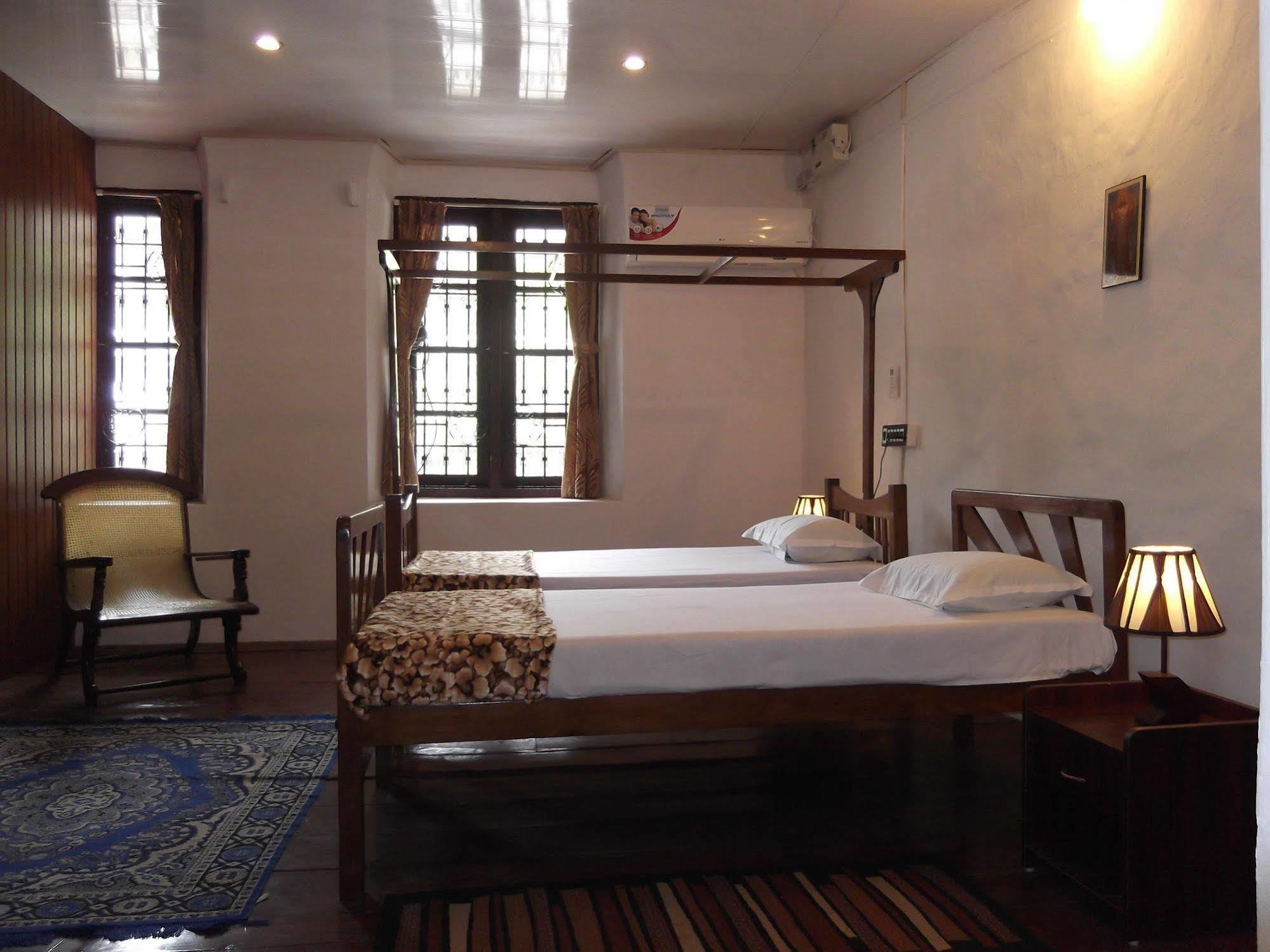Madeleine Inn Kochi Ngoại thất bức ảnh